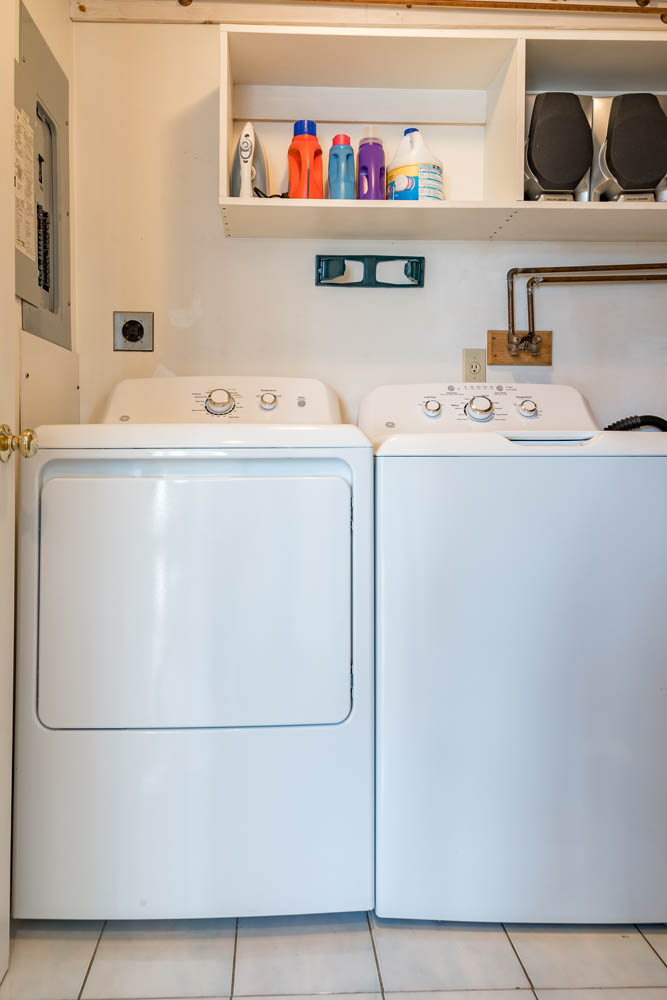 Lakefront Chalet washer and dryer