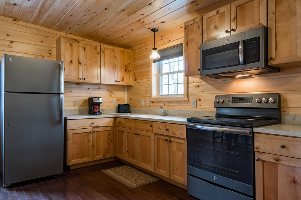 Lakefront Cottage Kitchen view 3