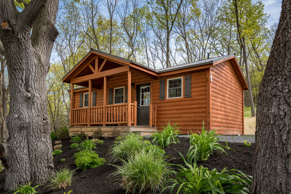 Lakeside Cottage front view 2